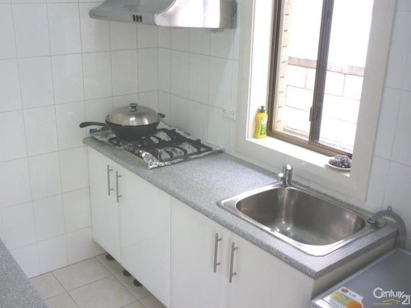 44 Riverview Rd, Fairfield NSW 2165