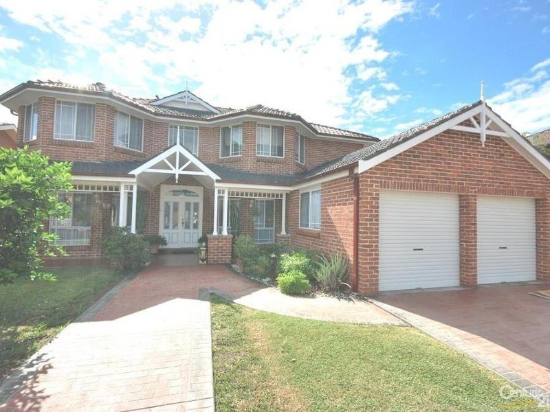 16 Yeronga Close, St Johns Park NSW 2176