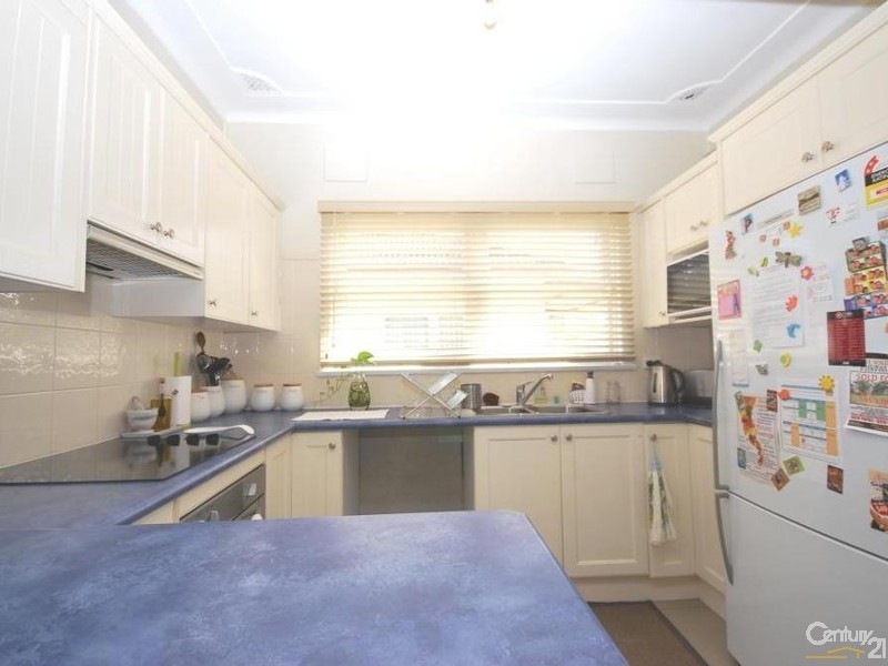 14 Cathcart st, Fairfield NSW 2165