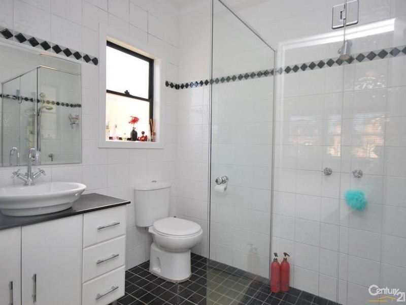 14 Cathcart st, Fairfield NSW 2165