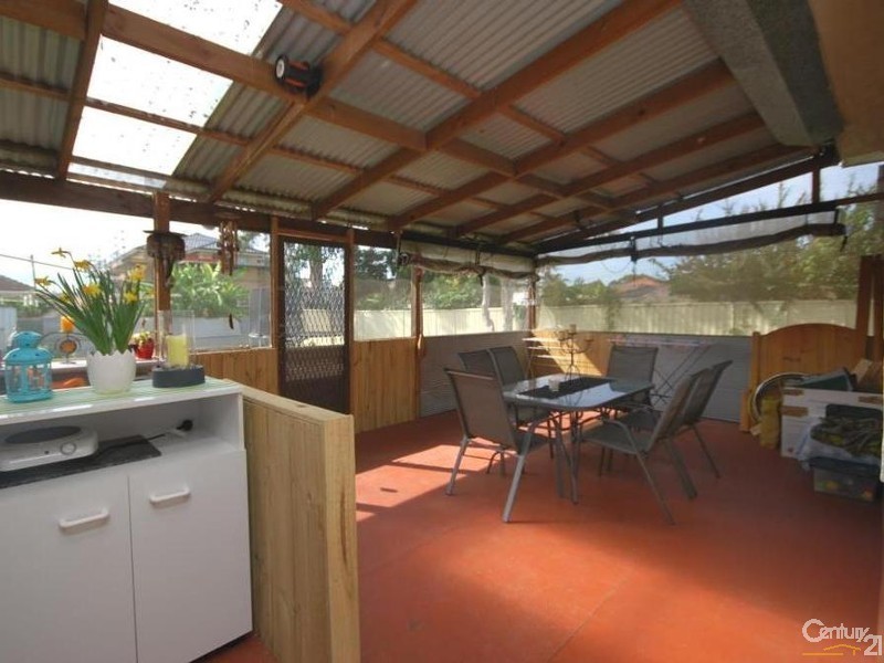 14 Cathcart st, Fairfield NSW 2165