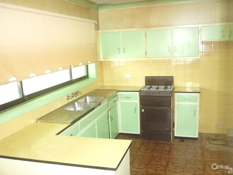 68 Ferngrove Road, Canley Heights NSW 2166