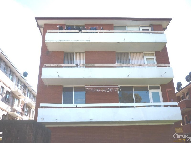 4/82 Harris Street, Fairfield NSW 2165