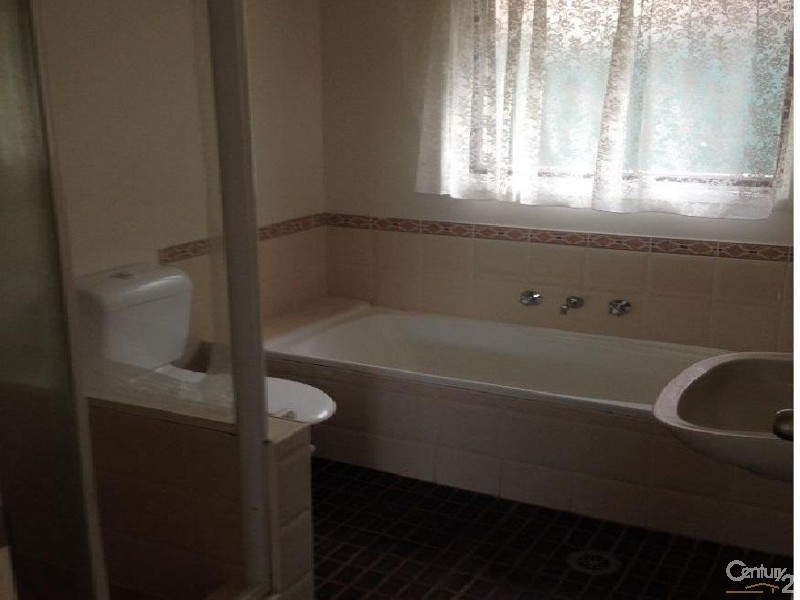 Bossley Park NSW 2176