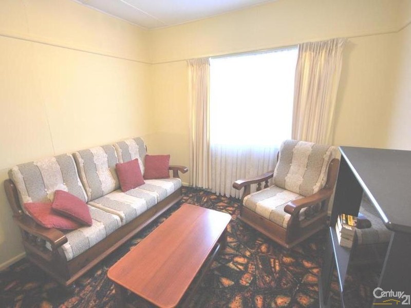 6 Clive Street, Fairfield NSW 2165