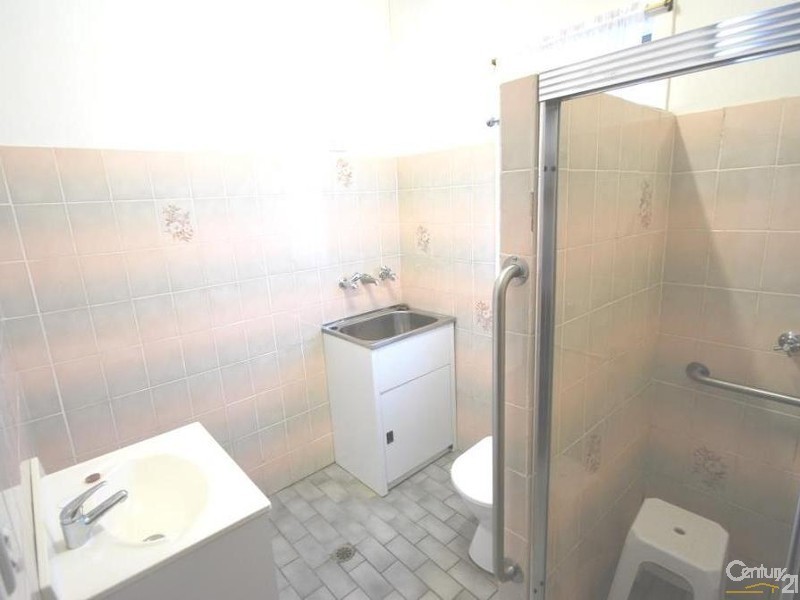 6 Clive Street, Fairfield NSW 2165