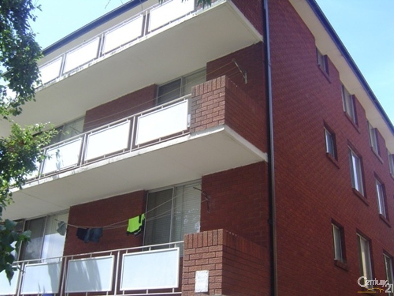 Fairfield NSW 2165