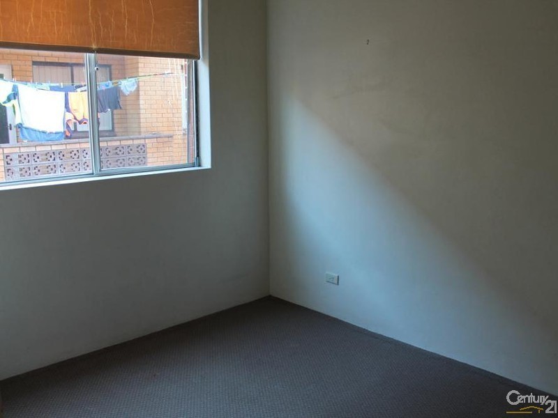 Fairfield NSW 2165