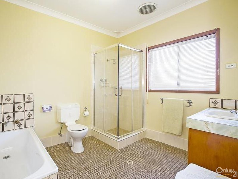 1 Granville Street, Fairfield Heights NSW 2165