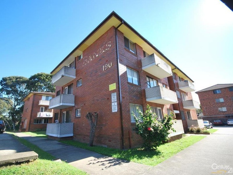 6/190 Sandal Crescent, Carramar NSW 2163