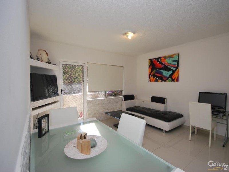 6/190 Sandal Crescent, Carramar NSW 2163