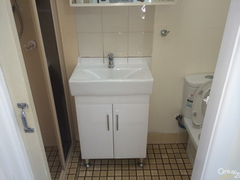 Greenfield Park NSW 2176