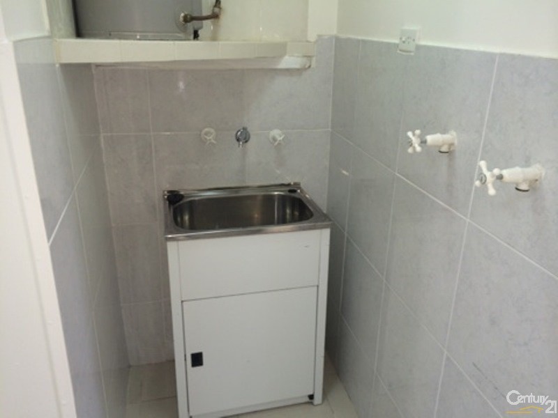 Greenfield Park NSW 2176