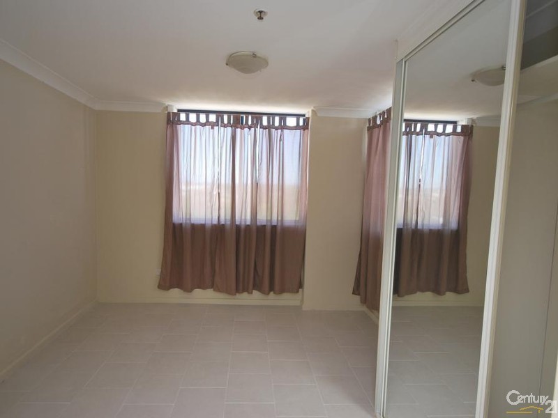 Fairfield NSW 2165
