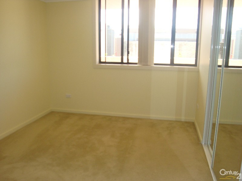 Fairfield NSW 2165