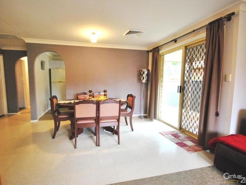 50 Sunny Place, St Johns Park NSW 2176