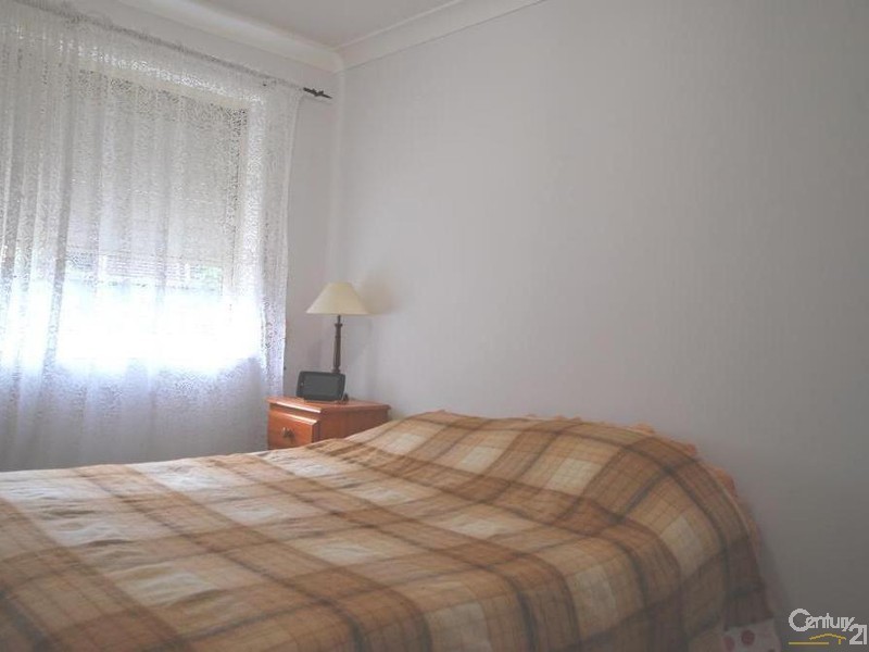 50 Sunny Place, St Johns Park NSW 2176