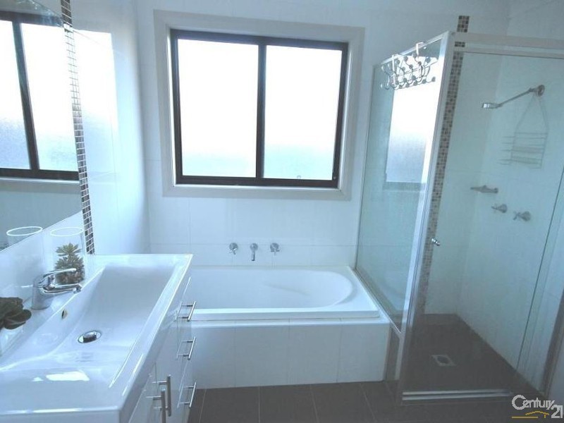 14b Clarence Street, Canley Heights NSW 2166