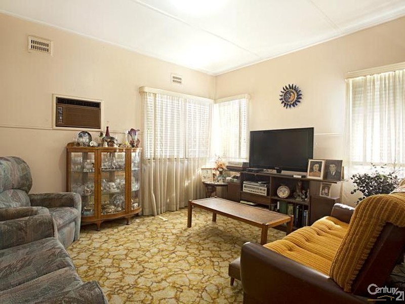 40 Lansdowne Road, Merrylands NSW 2160