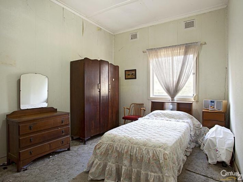 40 Lansdowne Road, Merrylands NSW 2160