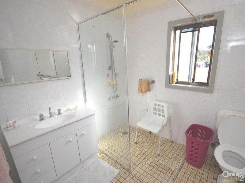 121 The Promenade, Old Guildford NSW 2161