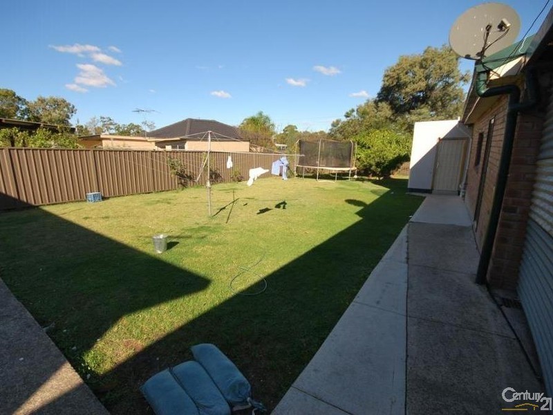 121 The Promenade, Old Guildford NSW 2161