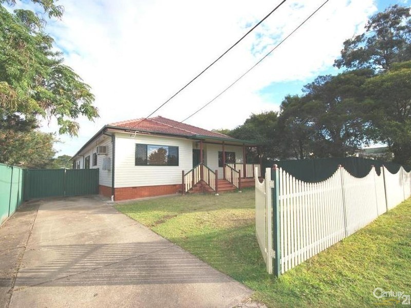 104 Chifley Street, Smithfield NSW 2164