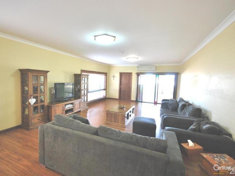 104 Chifley Street, Smithfield NSW 2164