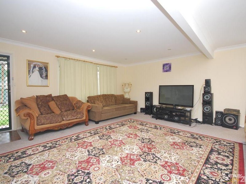 7 Hamersley Street, Fairfield West NSW 2165
