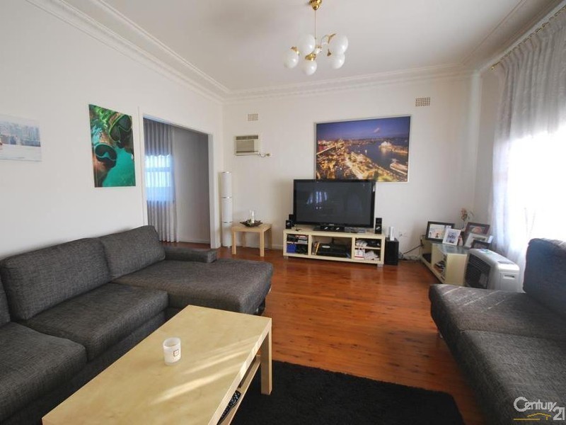 19 West St, Guildford NSW 2161