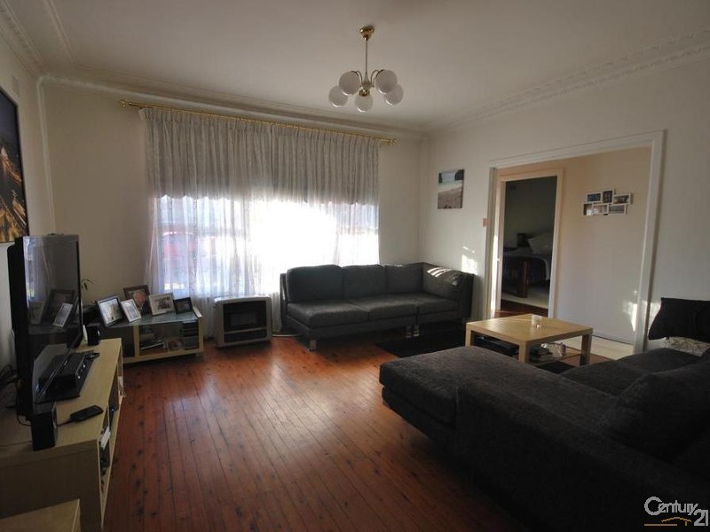 19 West St, Guildford NSW 2161