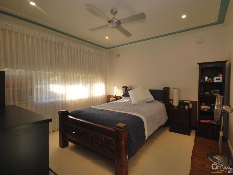 19 West St, Guildford NSW 2161