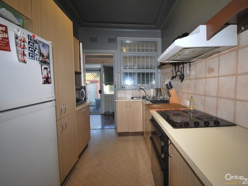 19 West St, Guildford NSW 2161