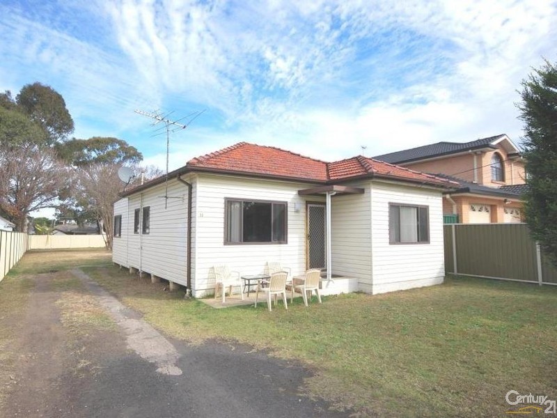 23 Macquarie Street, Fairfield NSW 2165