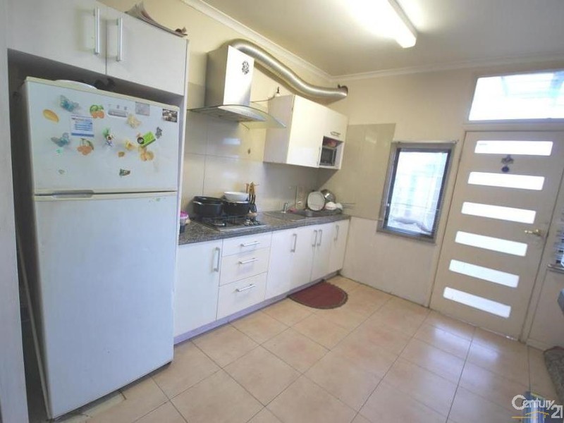 2 Polding Street N, Fairfield NSW 2165