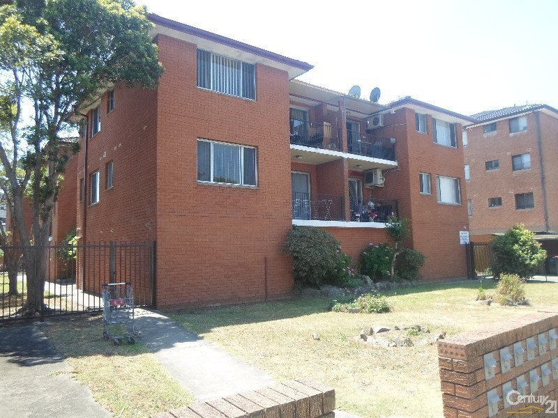 Fairfield NSW 2165
