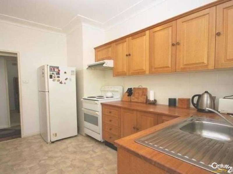 Fairfield West NSW 2165