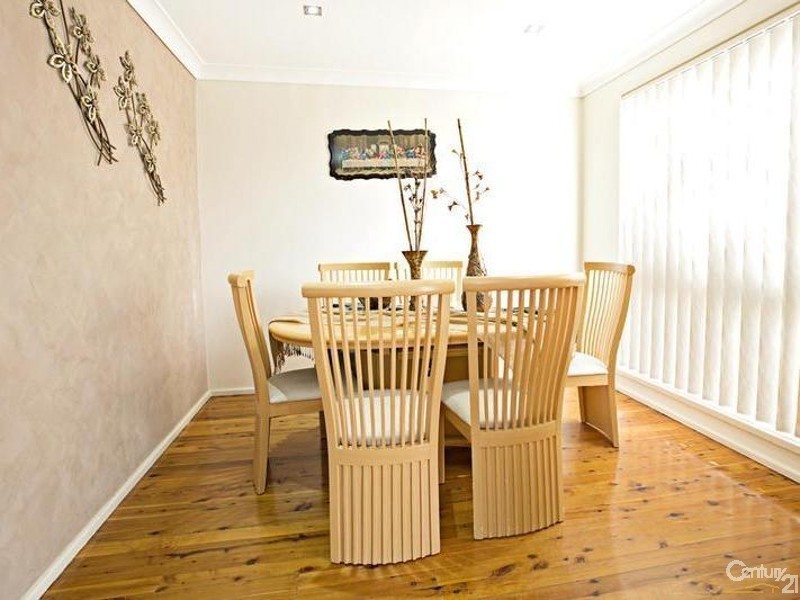 17 Shoalhaven Street, Wakeley NSW 2176