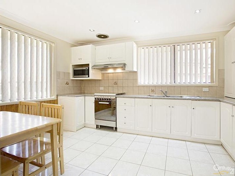 17 Shoalhaven Street, Wakeley NSW 2176