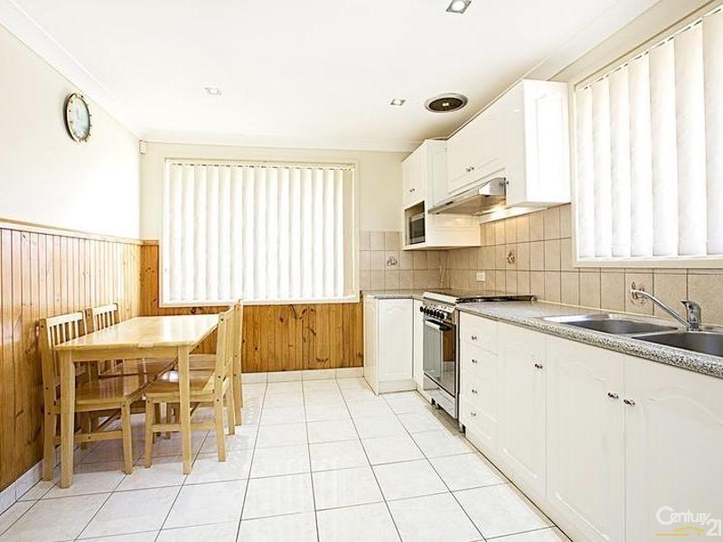 17 Shoalhaven Street, Wakeley NSW 2176