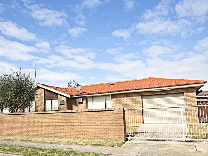 17 Shoalhaven Street, Wakeley NSW 2176