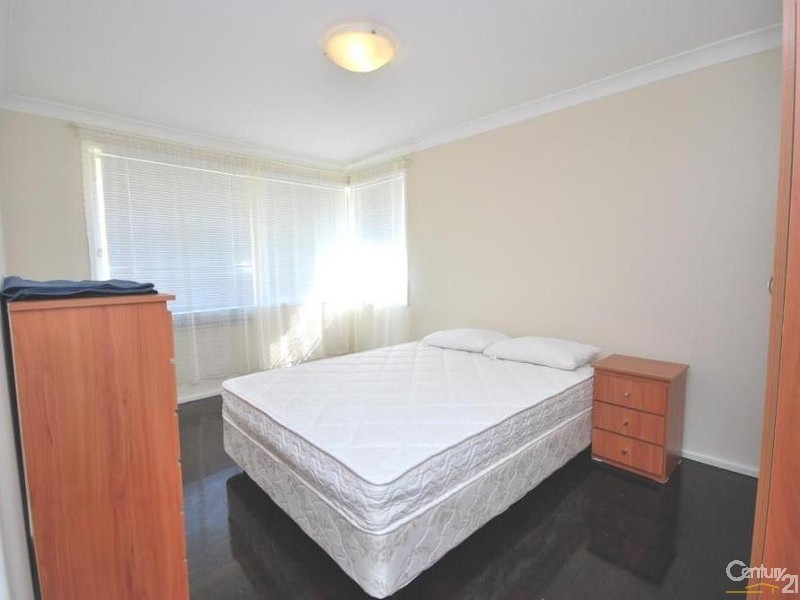 9 Ruby Street, Carramar NSW 2163