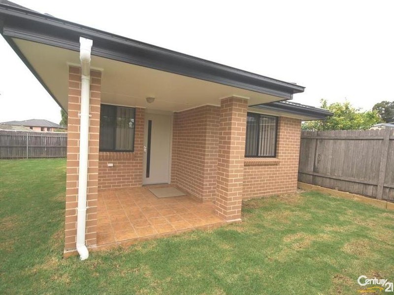 10a Dampier Crescent, Fairfield West NSW 2165