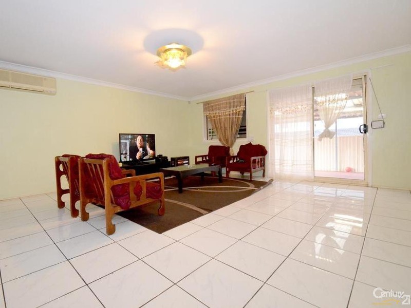 27 Landon Street, Fairfield East NSW 2165