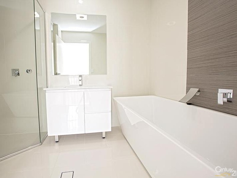 100 The Boulevarde, Fairfield Heights NSW 2165