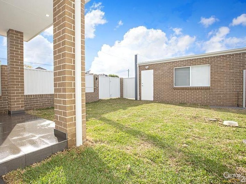 100 The Boulevarde, Fairfield Heights NSW 2165