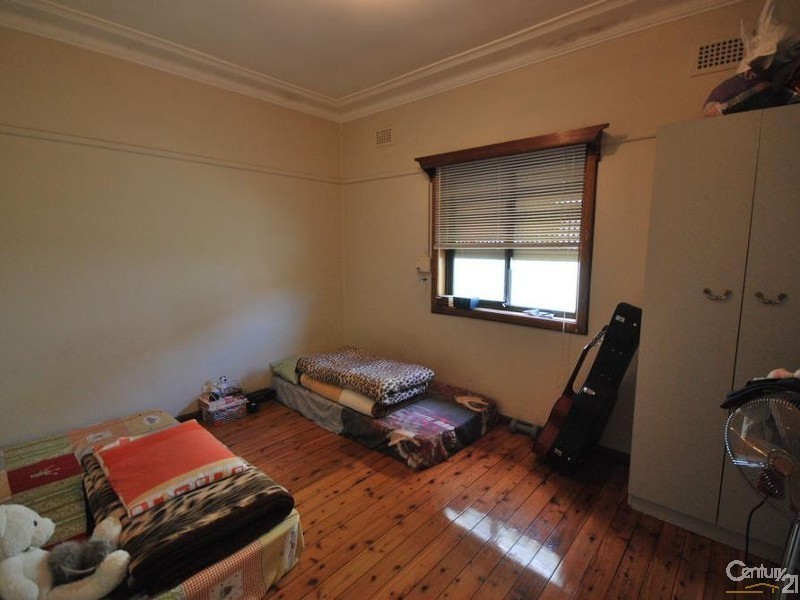 Fairfield West NSW 2165