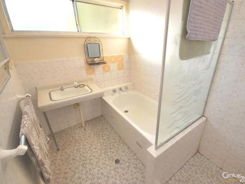 Fairfield West NSW 2165