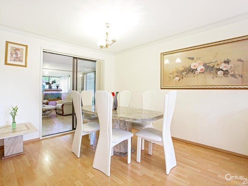 8 Plato Place, Wetherill Park NSW 2164