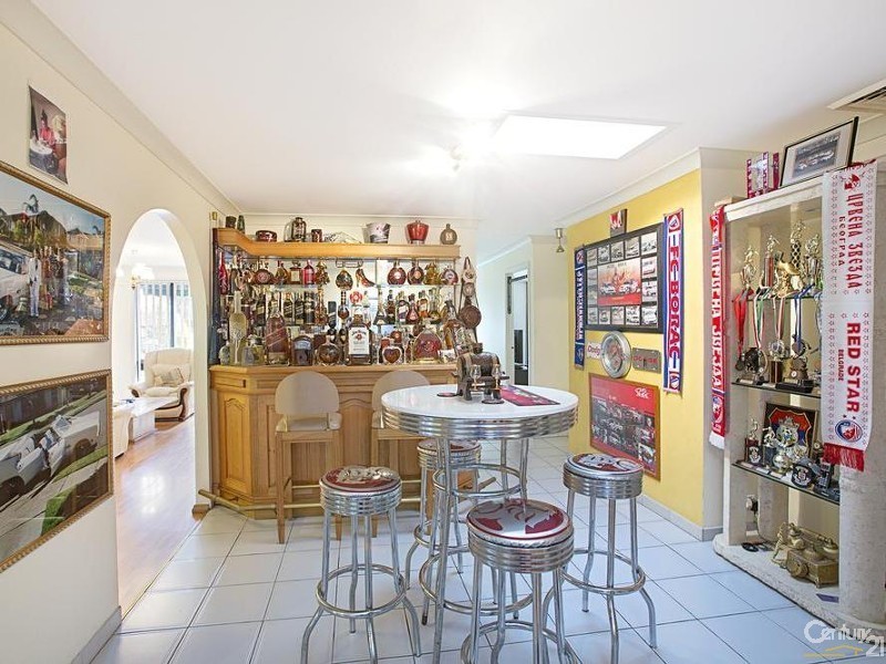 8 Plato Place, Wetherill Park NSW 2164